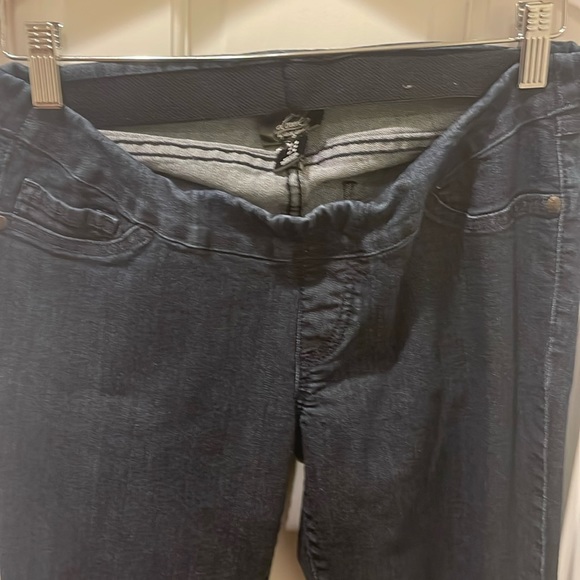 Maternity Jeans - Heidi Klum Loved. Size M. Dark rinse. - Picture 1 of 5
